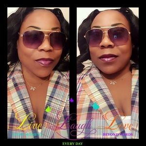 Meet your Posher, Vanessa